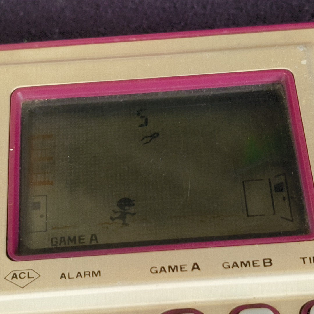 Nintendo Game & Watch HELMET CN-07 Wide Screen FP-24 Handheld Tested Screen Burn