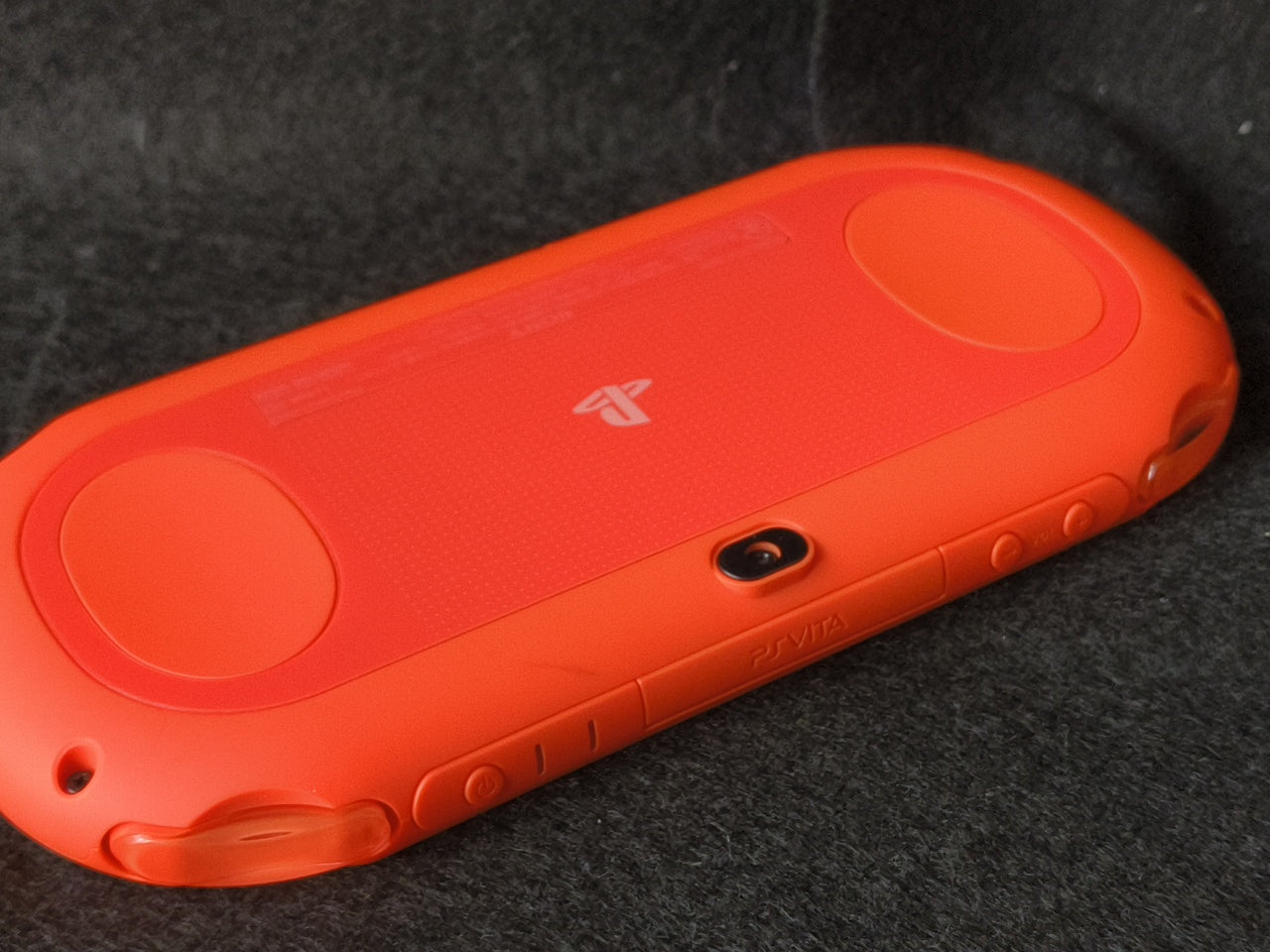 SONY PS Vita PCH-2000 Neon Orange Console 1GB, w/16g memory card, Working-h0405-