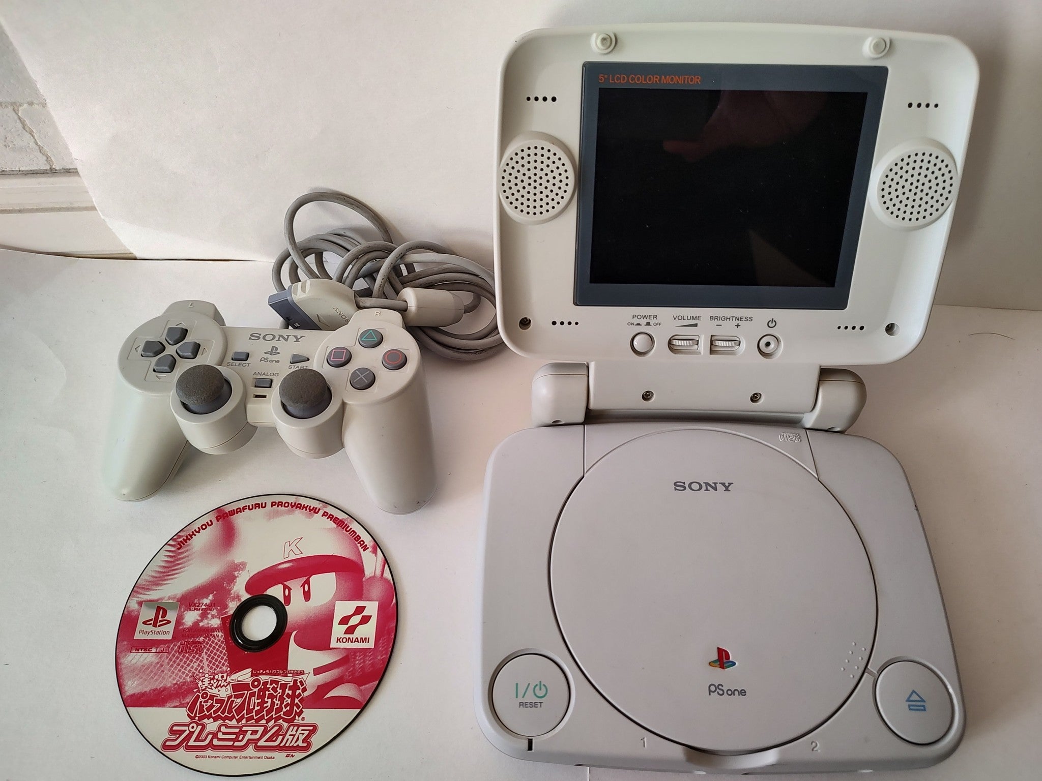 Sony PlayStation PS one Console,LCD monitor,PSU and Controller 