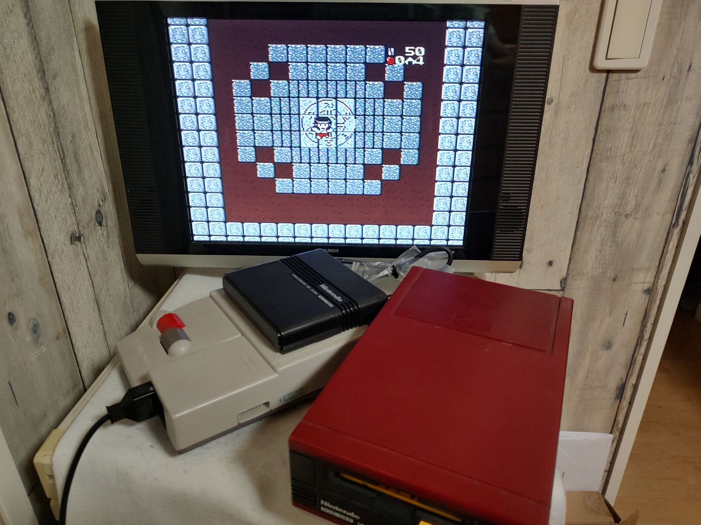 KIKIKAIKAI (KIKI KAIKAI) FAMICOM (NES) Disk System, Game disk set, Working-f0720