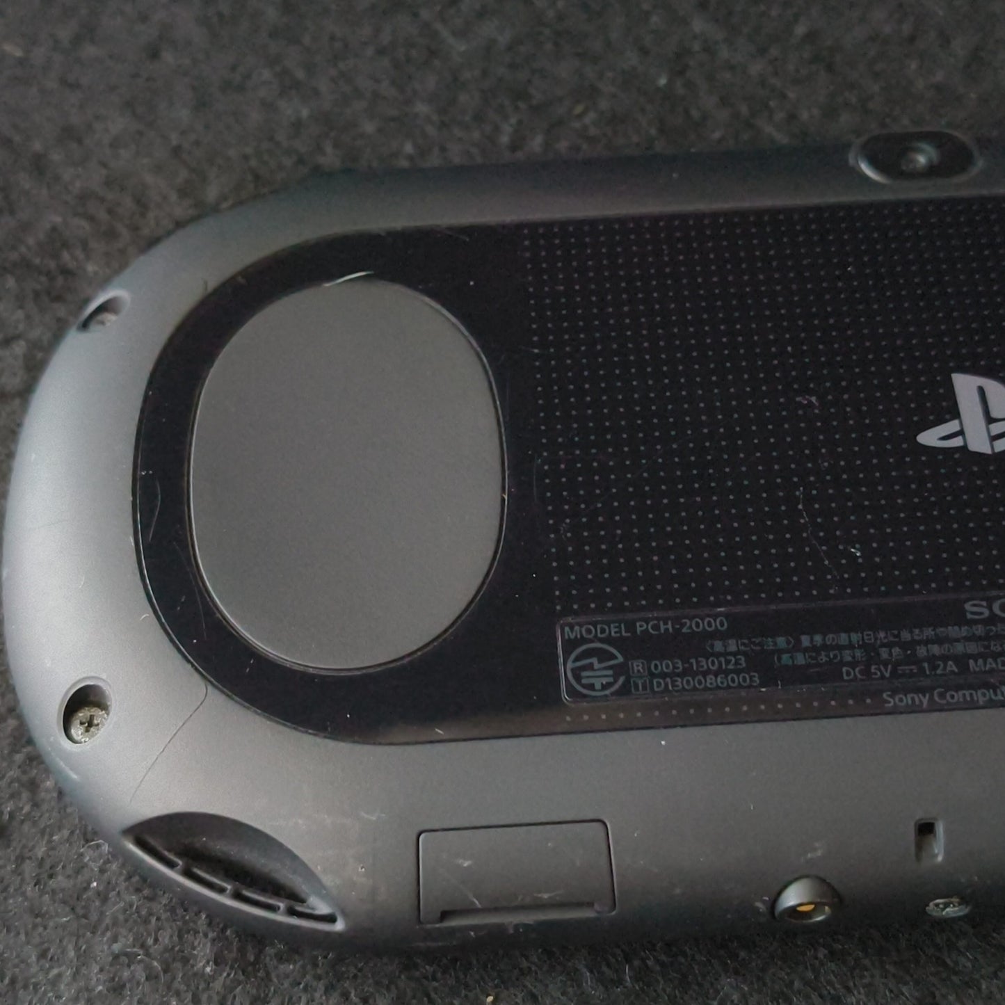 SONY PS Vita PCH-2000 ZA11 Black Console w/Game, Working, No charger, Japan