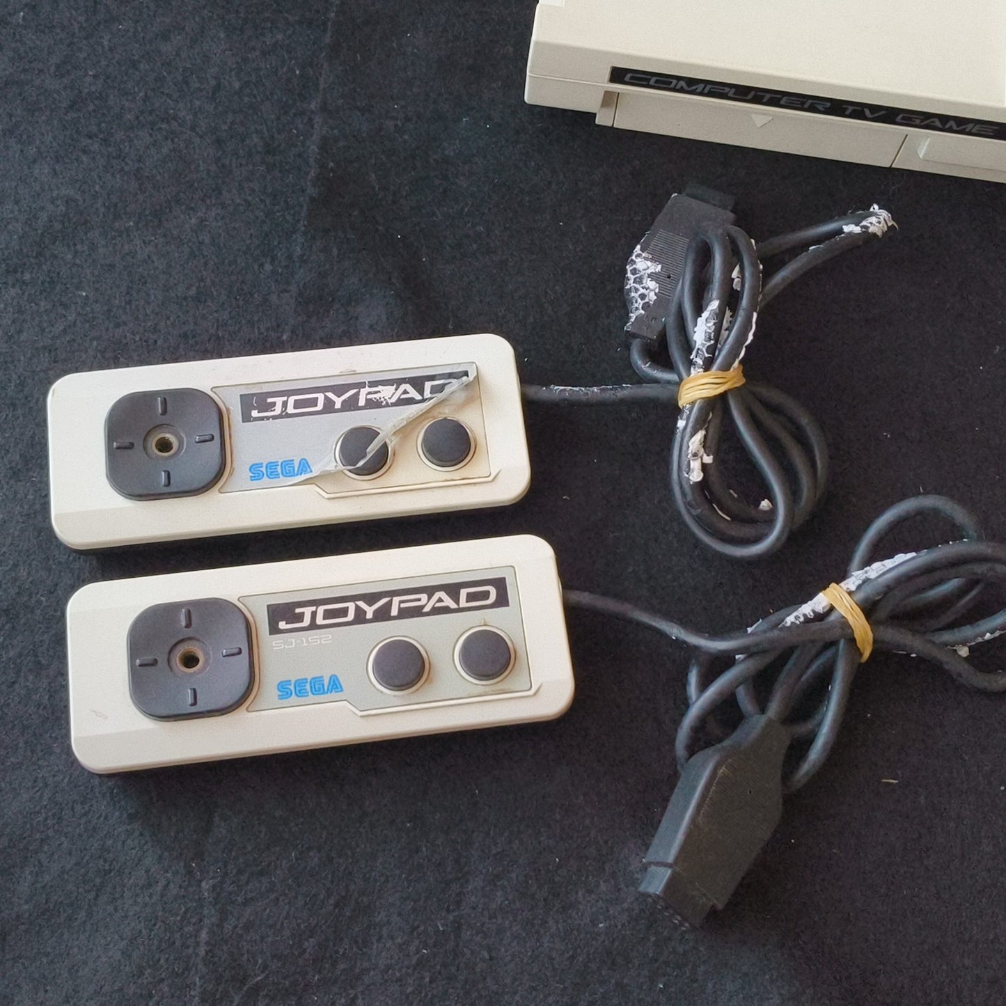 SEGA MARK 3 III CONSOLE (Sega Master System) ,w/ Pads, PSU, Manual, Box/ Japan