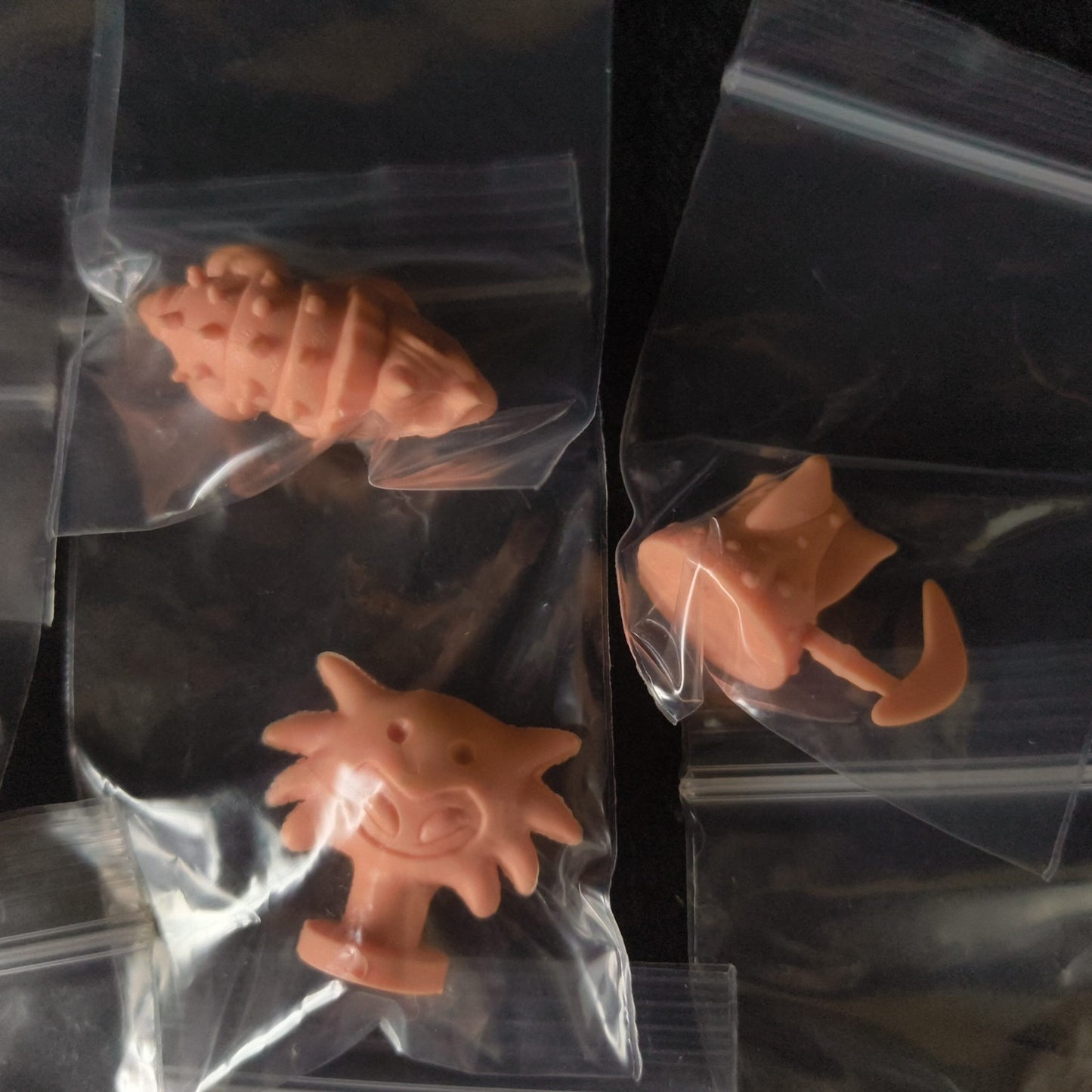 Legend of Zelda keshi rubber eraser collection and minibook set. Nintendo, Japan