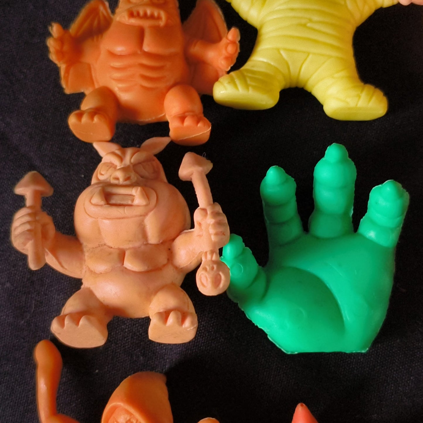 Legend of Zelda keshi rubber eraser collection and minibook set. Nintendo, Japan