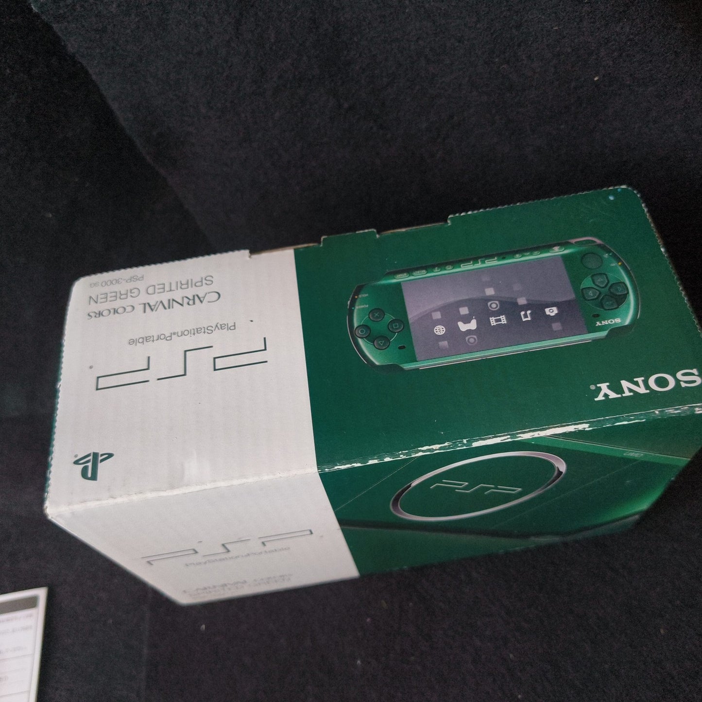 Sony PSP 3000 Spirited Green Console Boxed Set Memory Stick 4GB Yellowing Screen