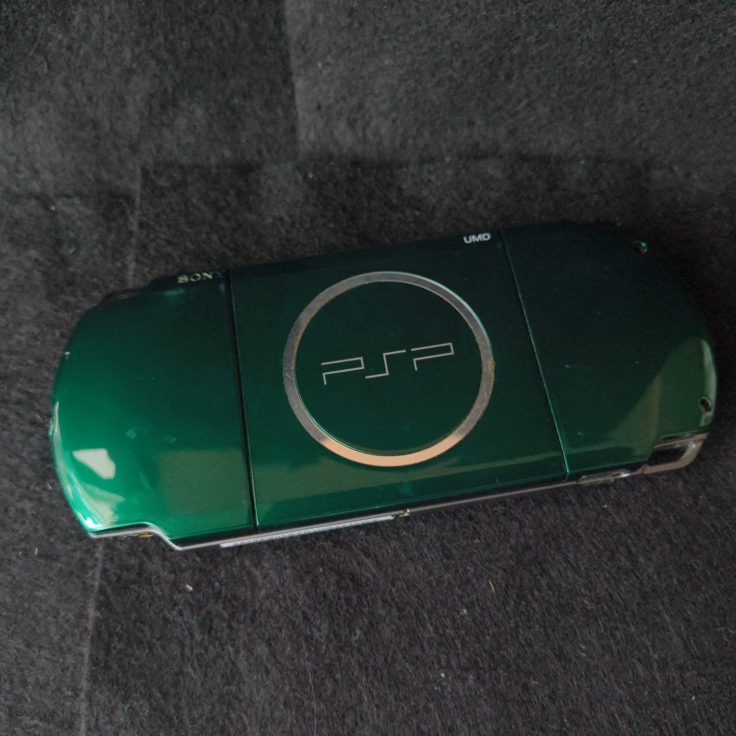 Sony PSP 3000 Spirited Green Console Boxed Set Memory Stick 4GB Yellowing Screen