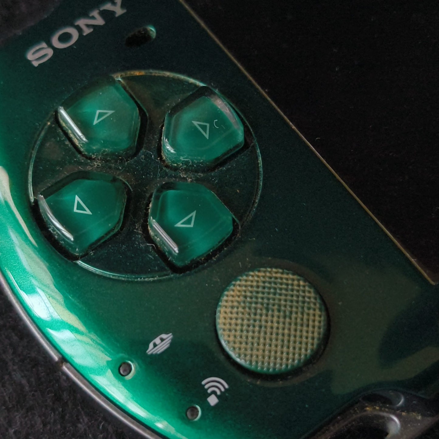 Sony PSP 3000 Spirited Green Console Boxed Set Memory Stick 4GB Yellowing Screen