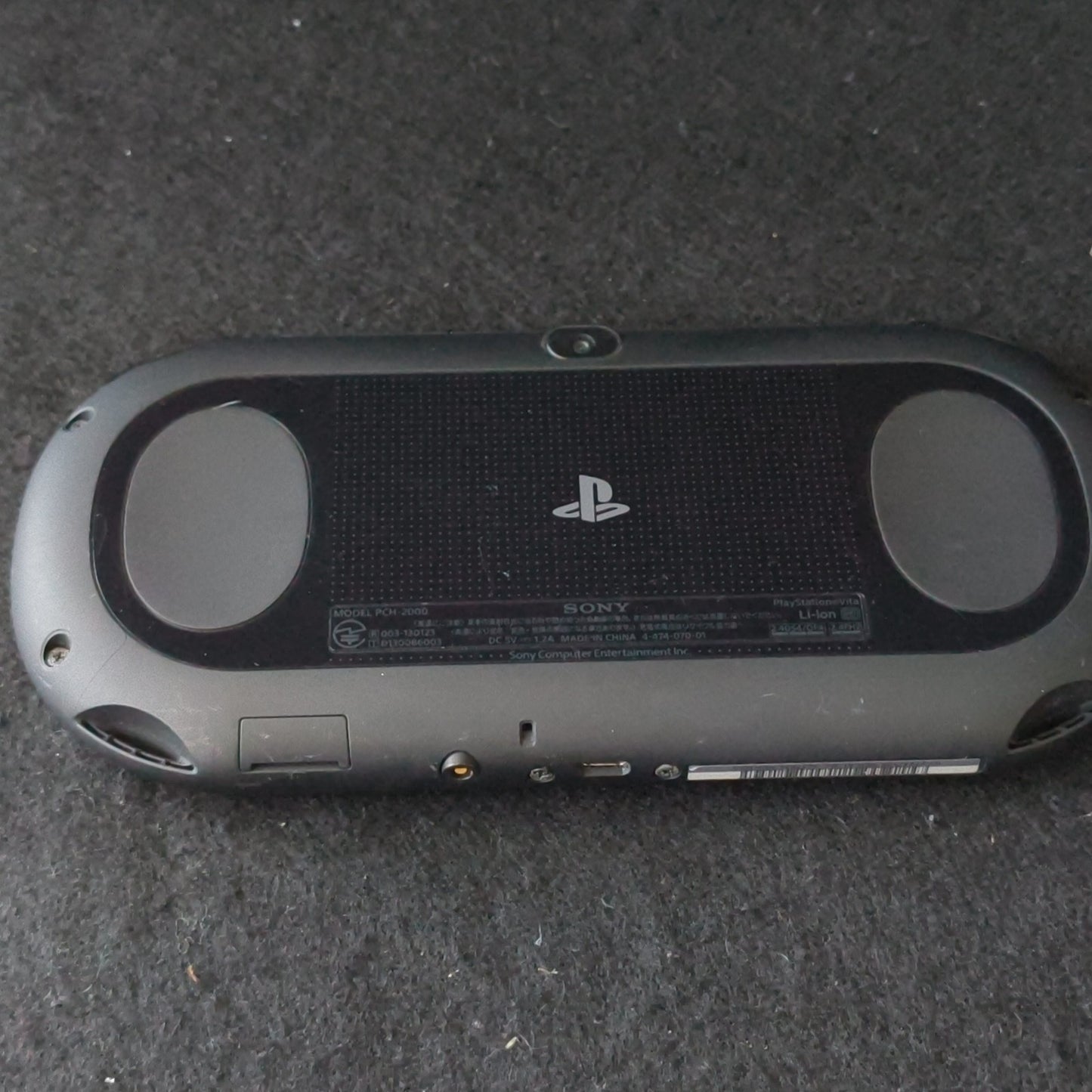 SONY PS Vita PCH-2000 ZA11 Black Console w/Game, Working, No charger, Japan