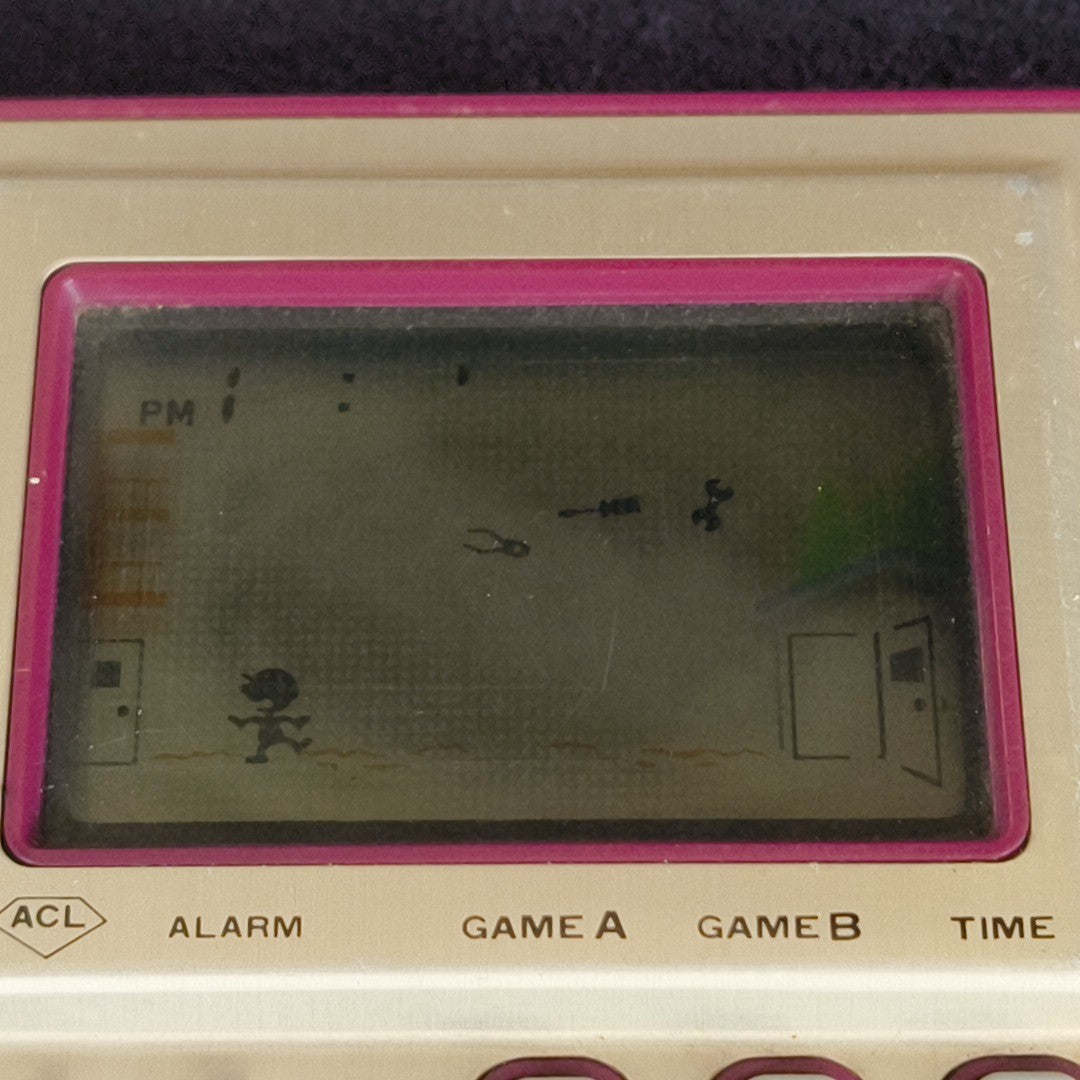 Nintendo Game & Watch HELMET CN-07 Wide Screen FP-24 Handheld Tested Screen Burn