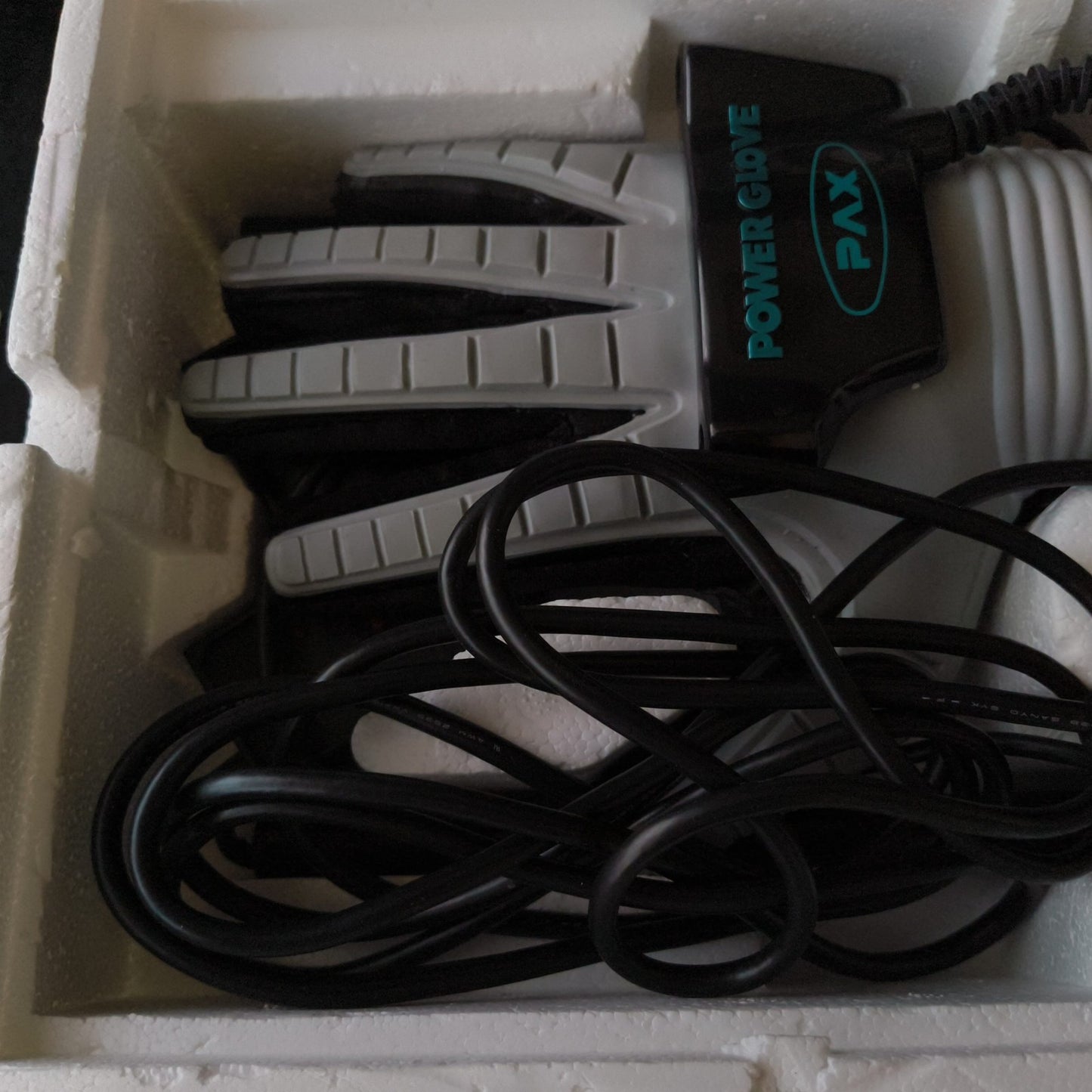 Pax Power Glove Motion Controller Japan Nintendo Famicom(NES) Nintendo, Japan