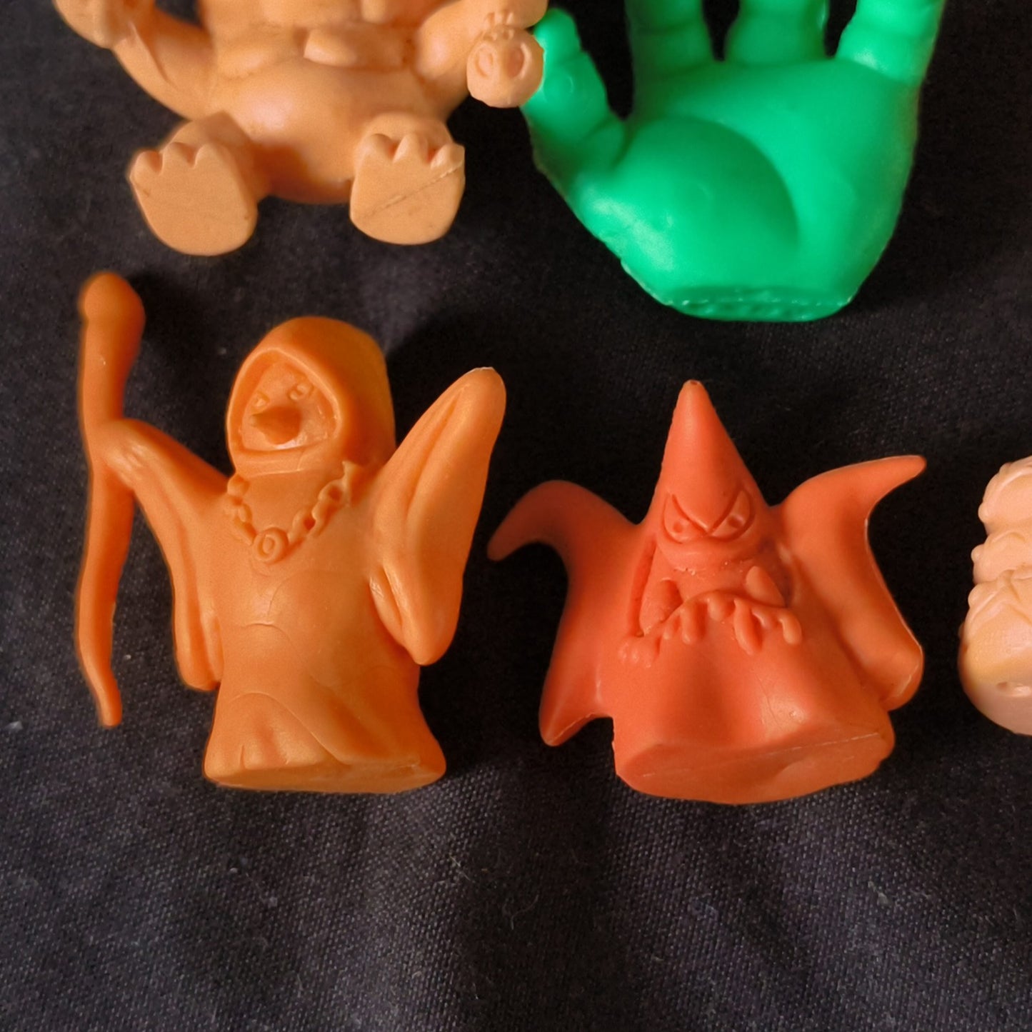 Legend of Zelda keshi rubber eraser collection and minibook set. Nintendo, Japan