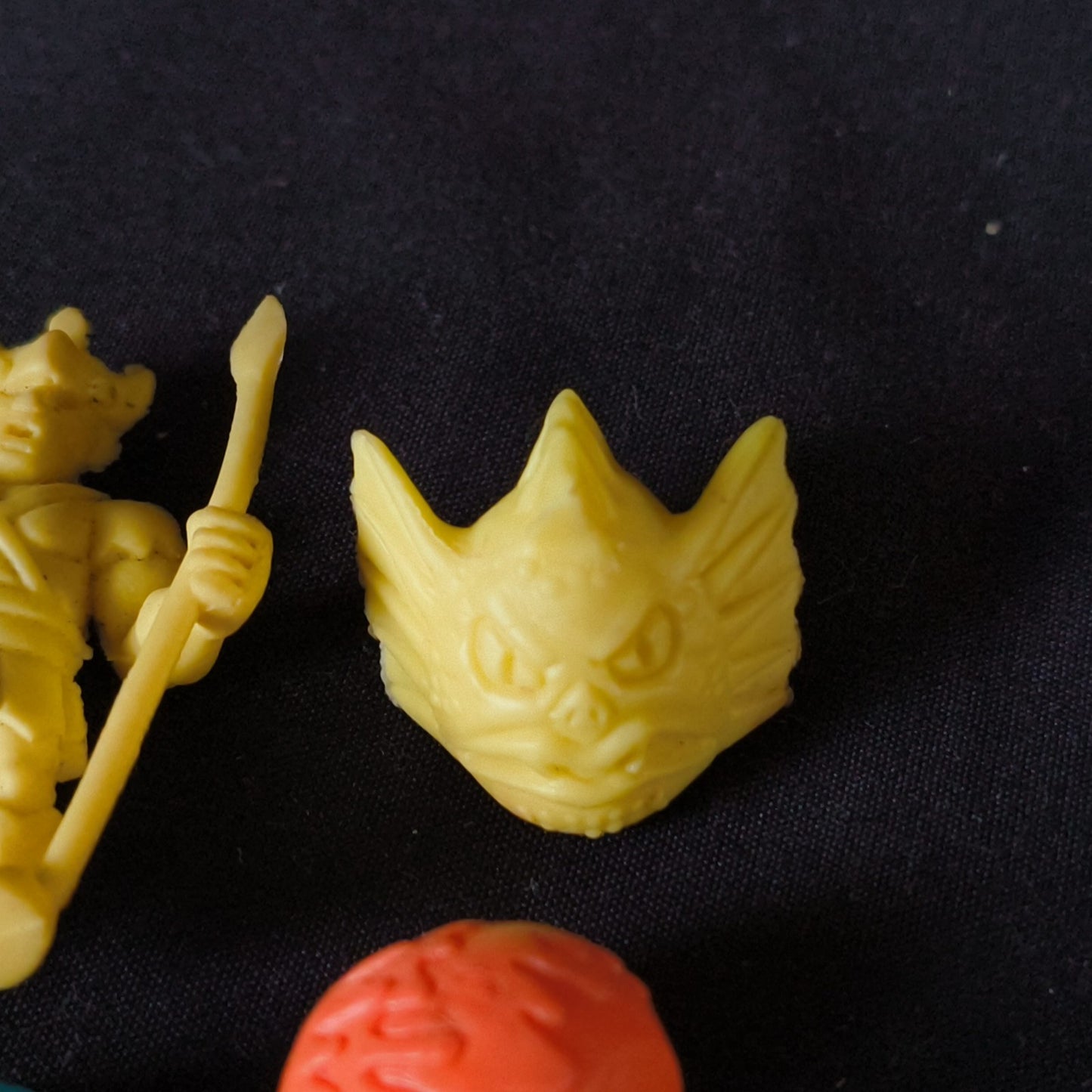 Legend of Zelda keshi rubber eraser collection and minibook set. Nintendo, Japan