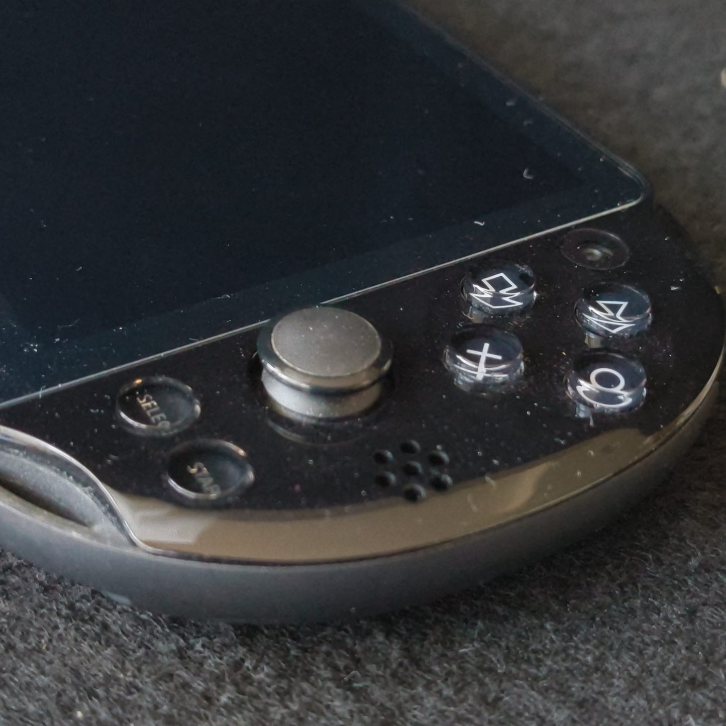 SONY PS Vita PCH-2000 ZA11 Black Console w/Game, Working, No charger, Japan