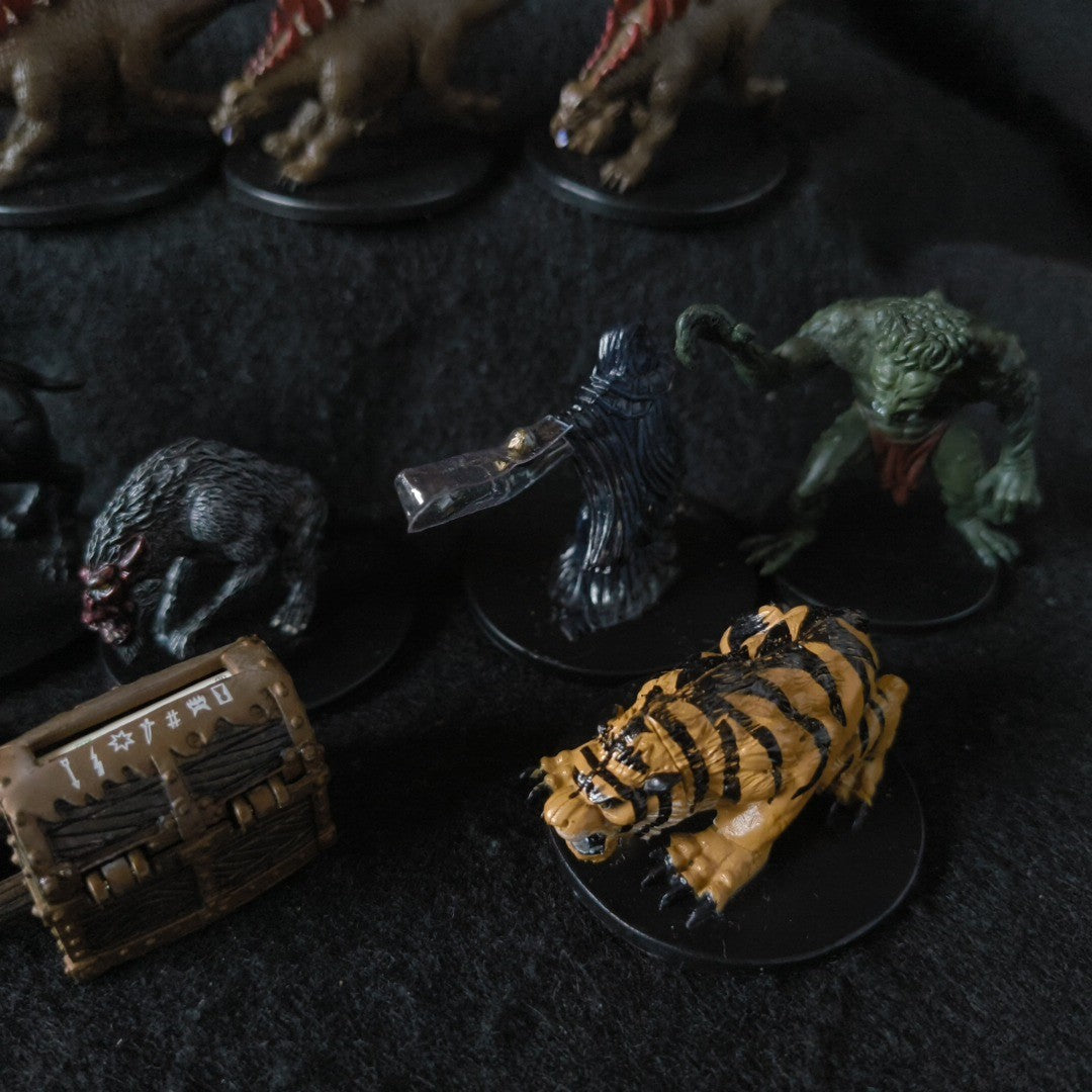 D&D Dungeons & Dragons Dreamblade Miniature Figures Lot WizKids Wizards TTRPG