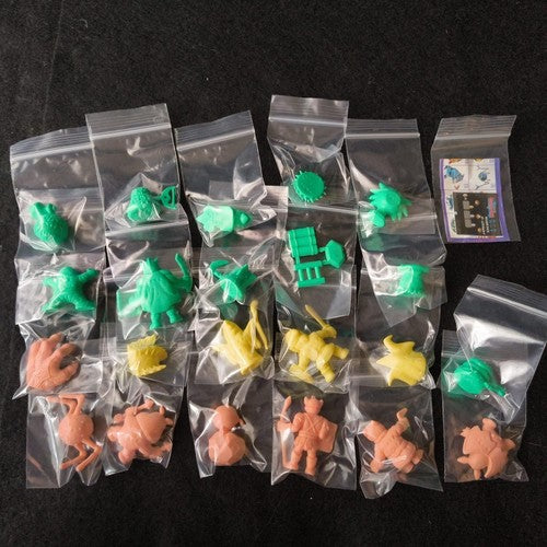 Legend of Zelda keshi rubber eraser collection and minibook set. Nintendo, Japan
