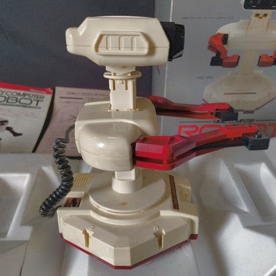 Nintendo Famicom Robot R.O.B. Robotic Operating Buddy with Manual Box Japan