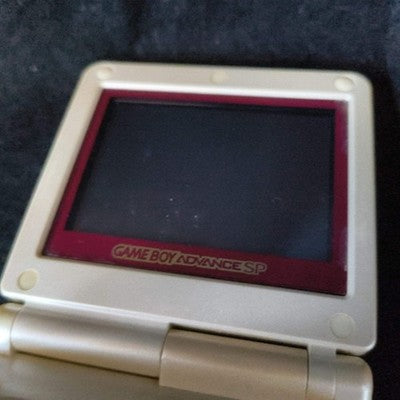Nintendo GAMEBOY ADVANCE SP Console Famicom color edition and game set, Working