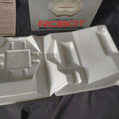 Nintendo Famicom Robot R.O.B. Robotic Operating Buddy with Manual Box Japan