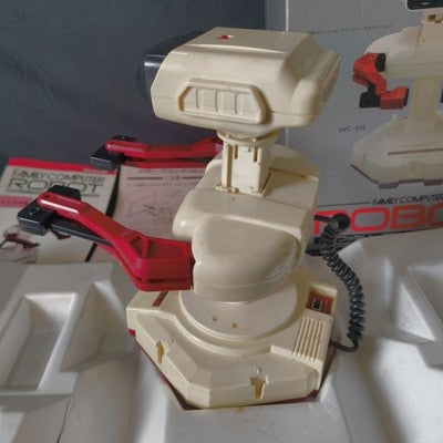 Nintendo Famicom Robot R.O.B. Robotic Operating Buddy with Manual Box Japan