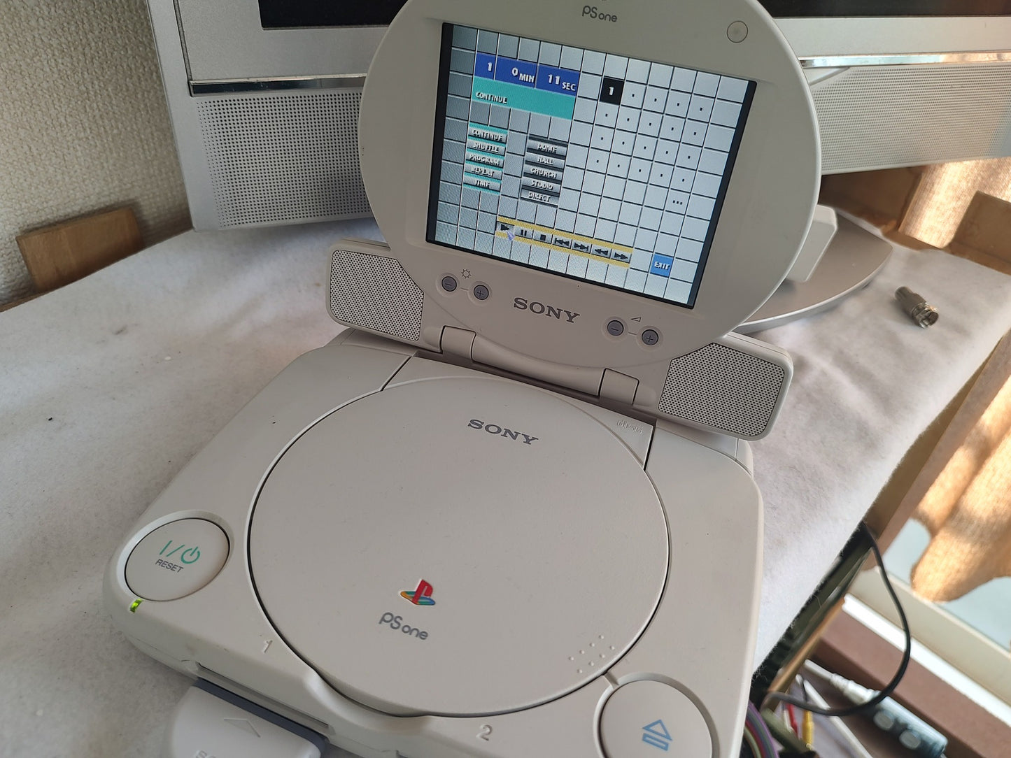 Sony PlayStation PS one Console, Cable, PSU and Controller set NTSC-J-g0909-