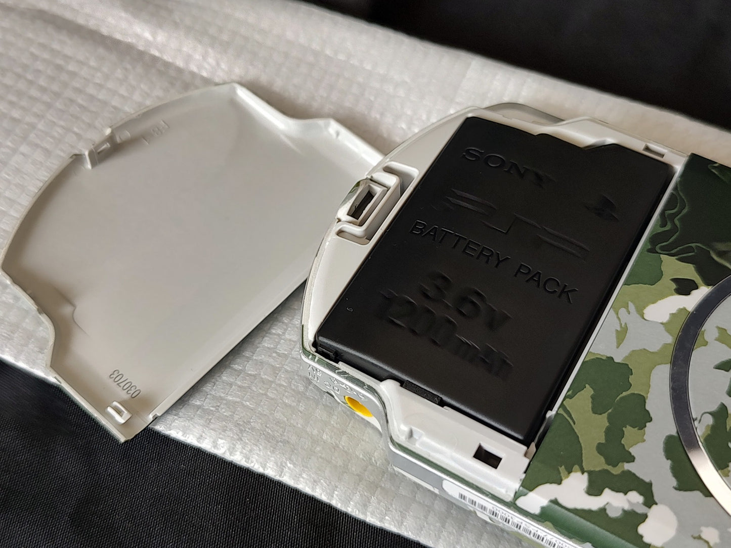 SONY PSP-3000 METAL GEAR SOLID PEACE WALKER PREMIUM PACKAGE in Box set-g0319-