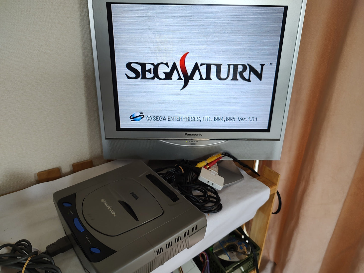 SEGA Saturn Gray color Console HST-0004,Pad,Power Cable Boxed set, Working-g0625