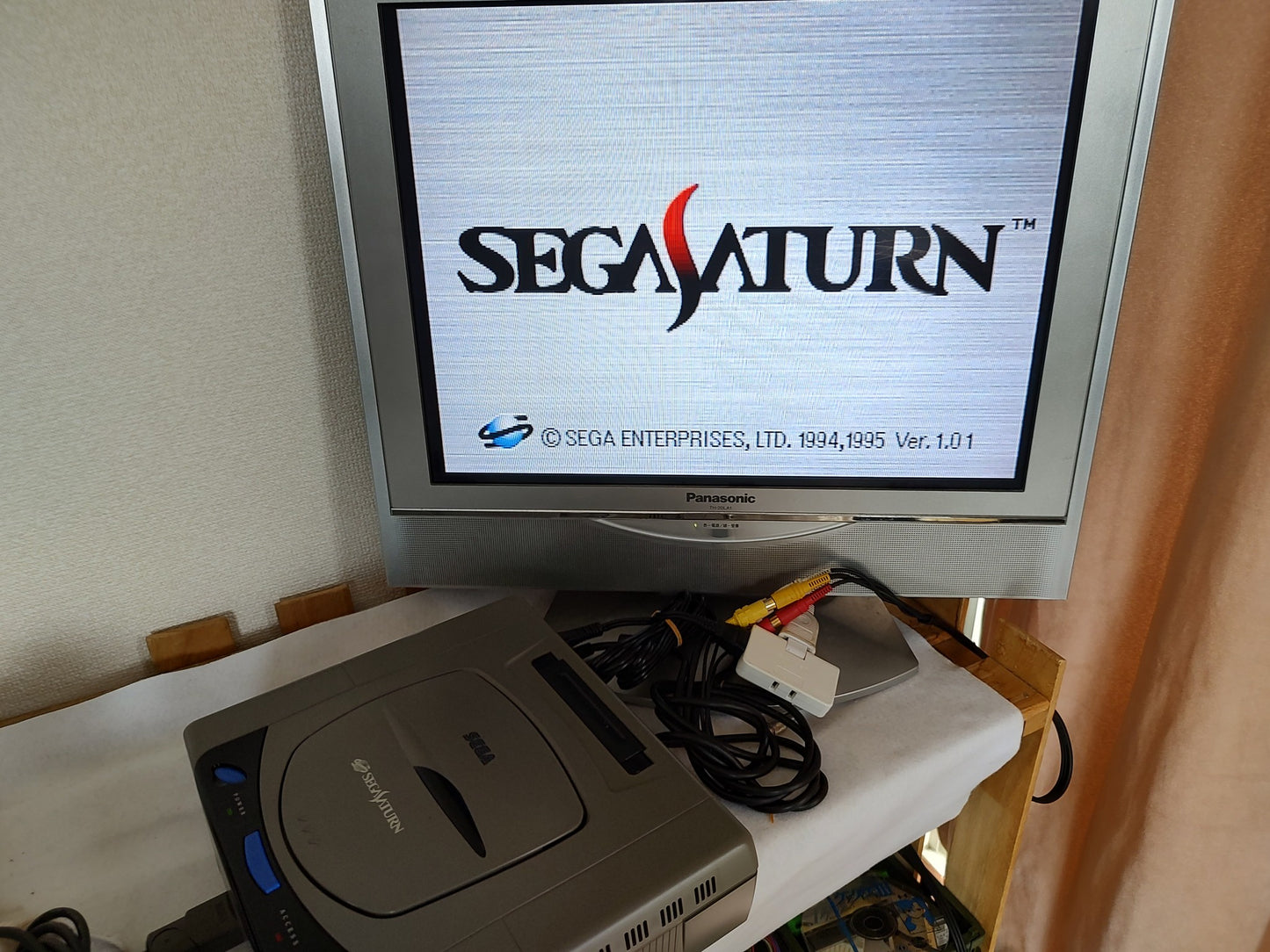 SEGA Saturn Gray color Console HST-0004,Pad,Power Cable Boxed set, Working-g0625