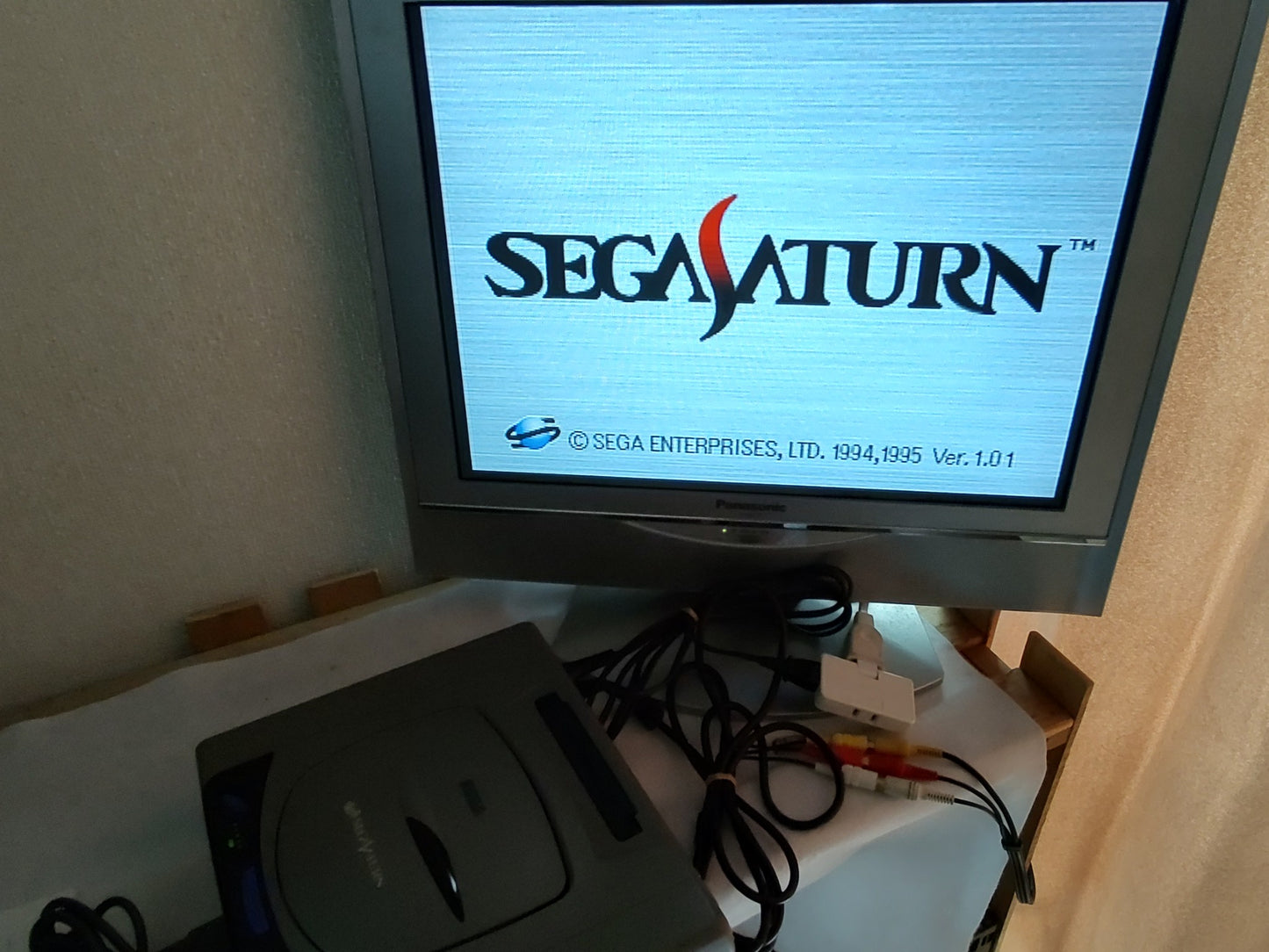 SEGA Saturn Gray color Console HST-0004,Pad,Power Cable Boxed set, Working-g0710