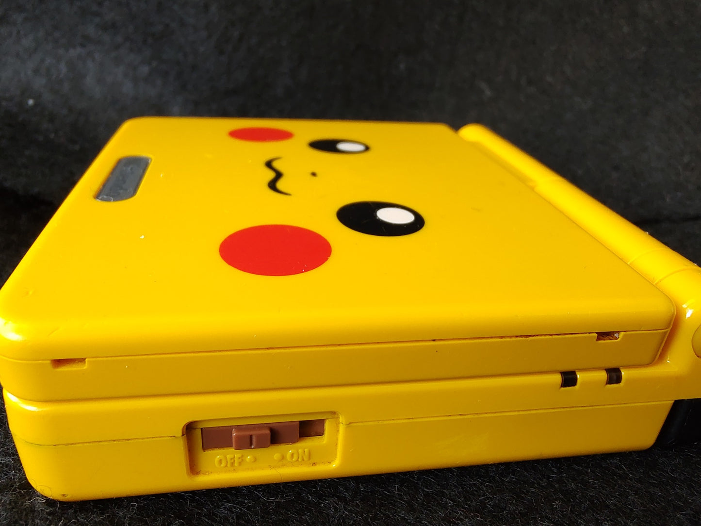 Authentic Pokemon Pikachu yellow LIMITED EDITION GAMEBOY ADVANCE SP GBA SP-g0716