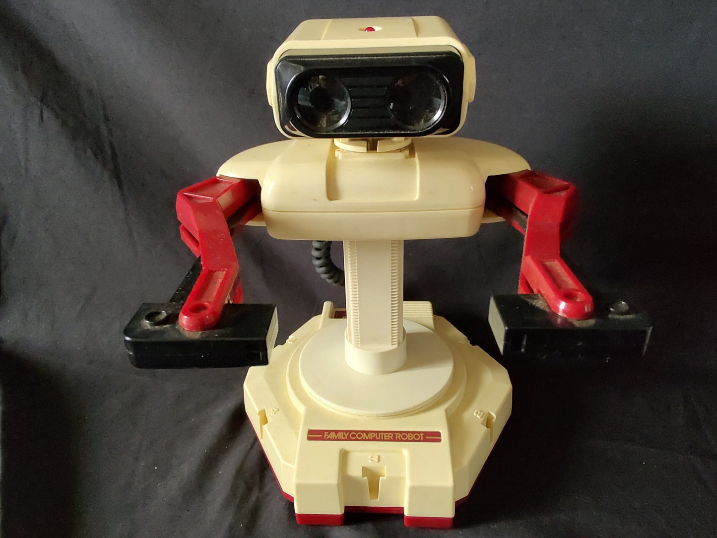 Nintendo Famicom Robot R.O.B.(Robotic Operating Buddy),with manual, Box-g1216-