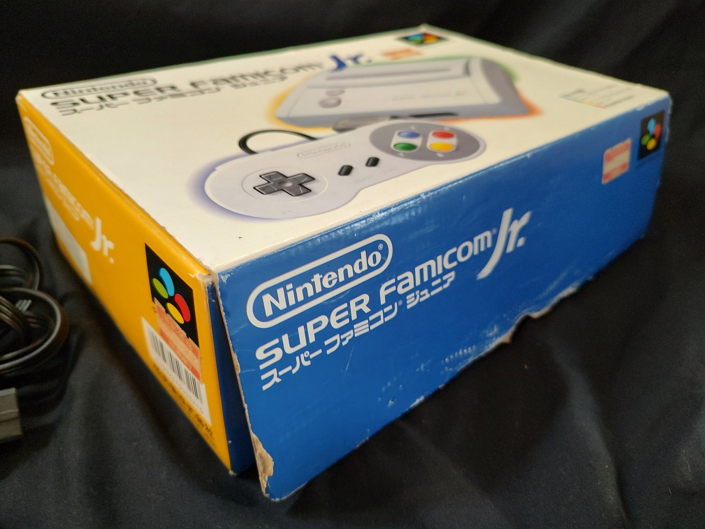 Nintendo Super Famicom Jr. (SNES) Console w/Pad, AV cable, PSU, and Game-g1223-