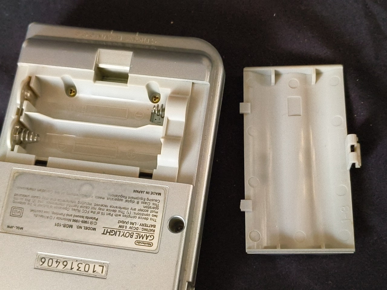 Nintendo Gameboy Light silver color console HGB-101 and Game set, working-h0122-