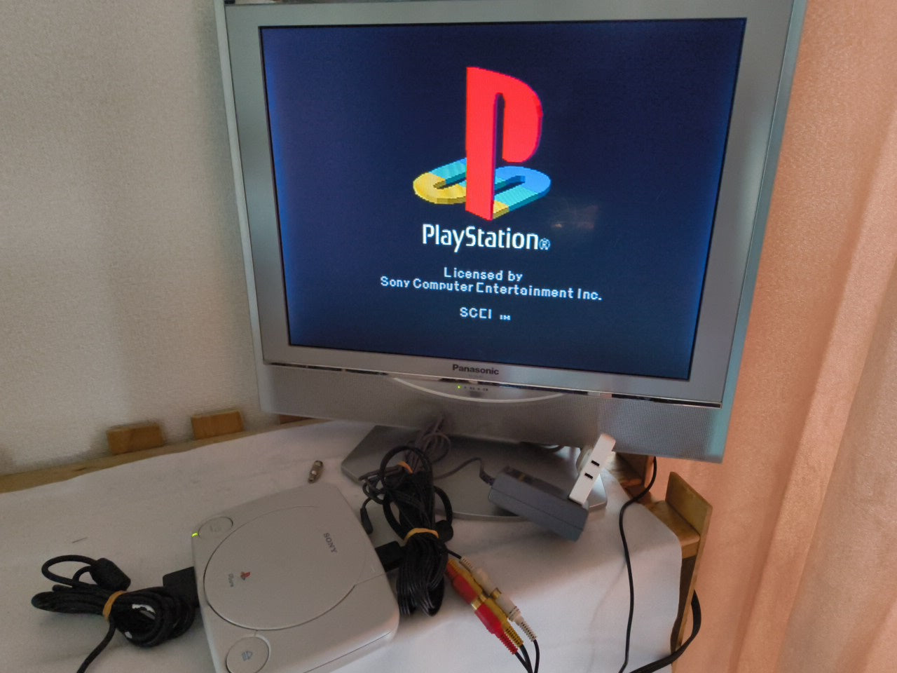 Sony PlayStation PS one Console, Cable, PSU and Controller set NTSC-J-gh0122-