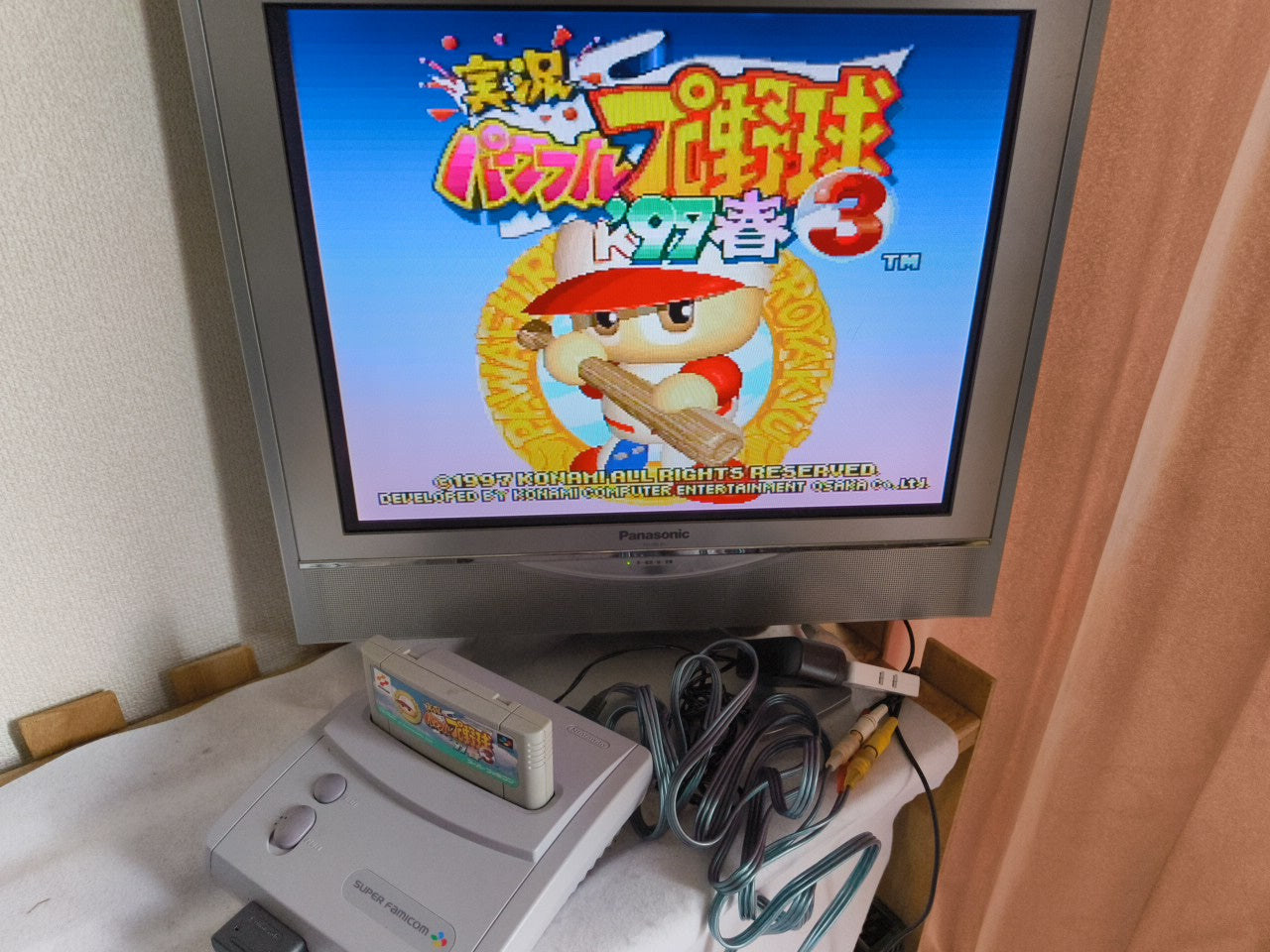 Nintendo Super Famicom Jr. (SNES) Console, w/Pads, Manual, Box, Game set-h0206-2