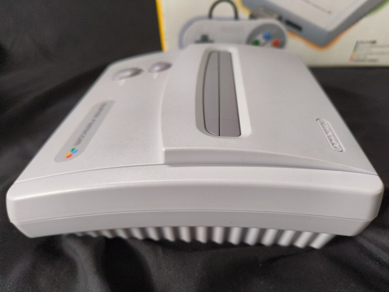 Nintendo Super Famicom Jr. (SNES) Console, w/Pads, Manual, Box, Game set-h0206-2