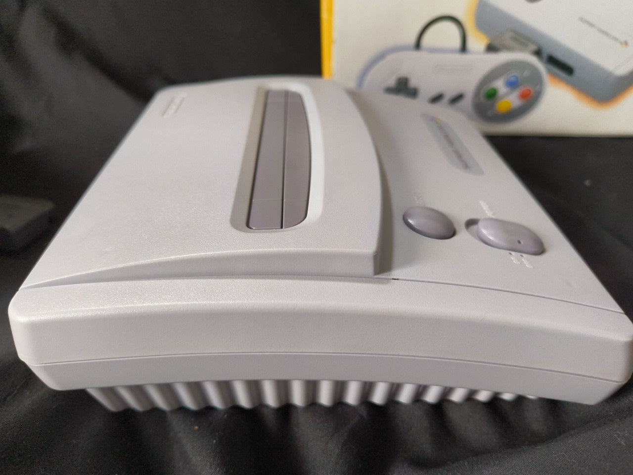 Nintendo Super Famicom Jr. (SNES) Console, w/Pads, Manual, Box, Game set-h0206-2