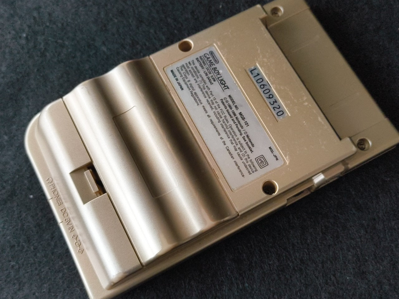 Used, Nintendo Gameboy Light Gold color console MGB-101w/Game, Working-gh0212- - Hakushin Retro Game shop