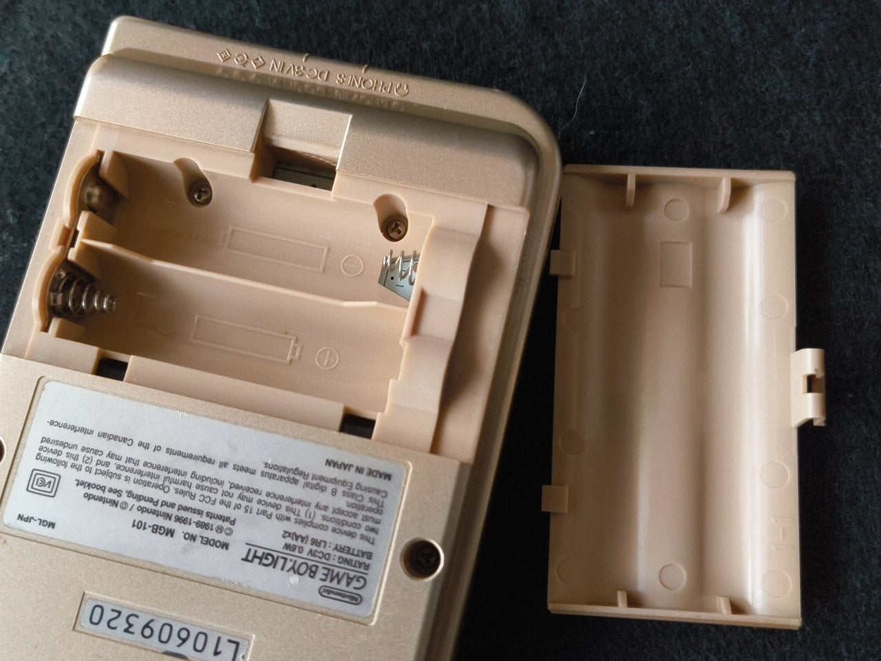 Used, Nintendo Gameboy Light Gold color console MGB-101w/Game, Working-gh0212-