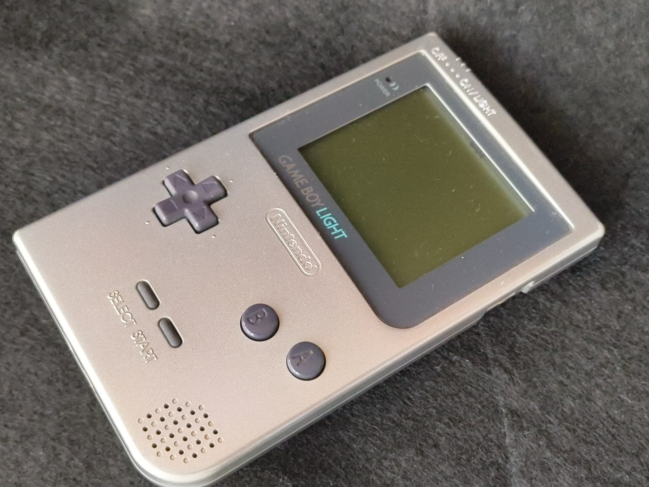 JUNK, Defective, Nintendo Gameboy Light silver color console HGB-101,-h0220-