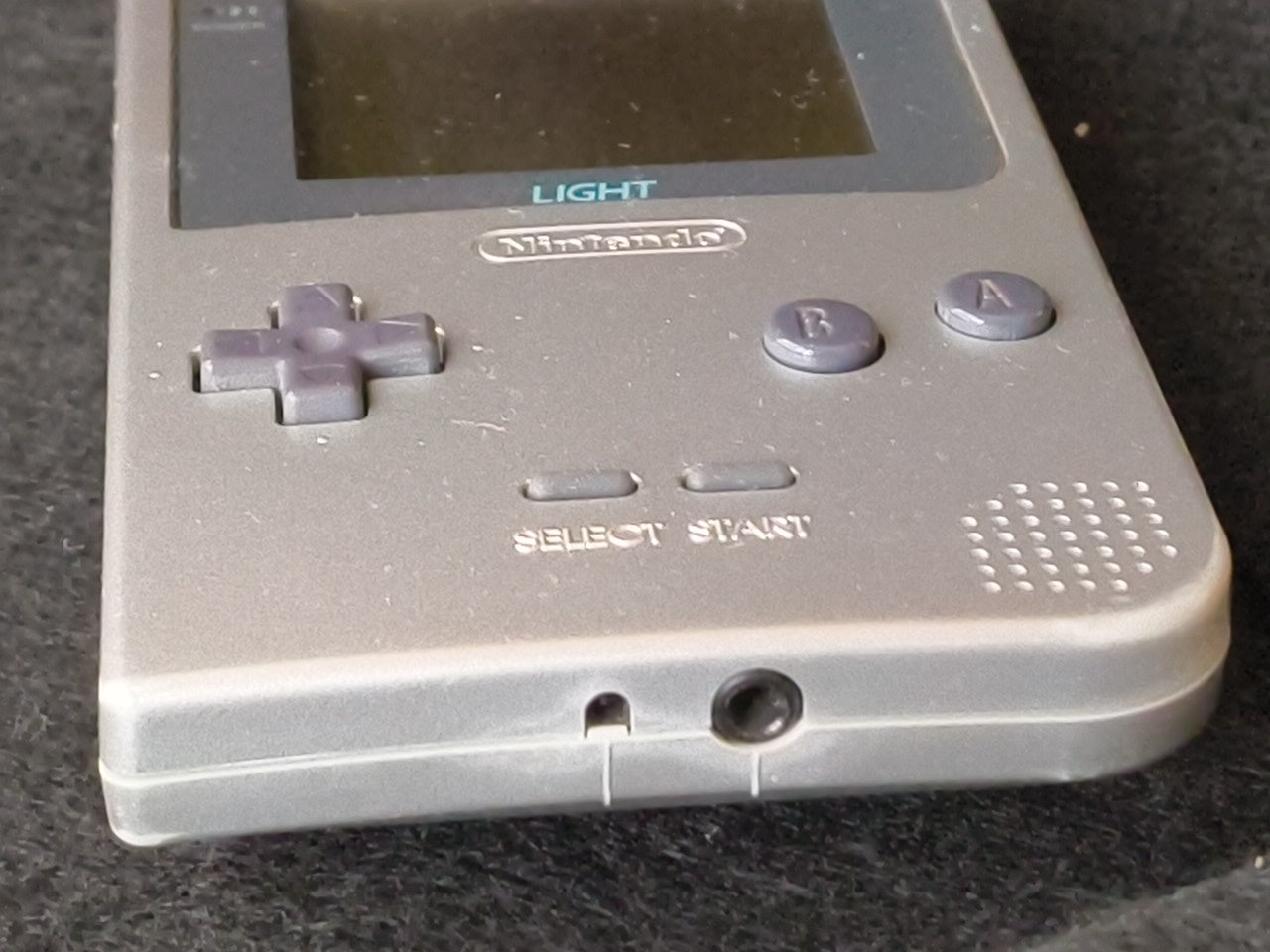 JUNK, Defective, Nintendo Gameboy Light silver color console HGB-101,-h0220-