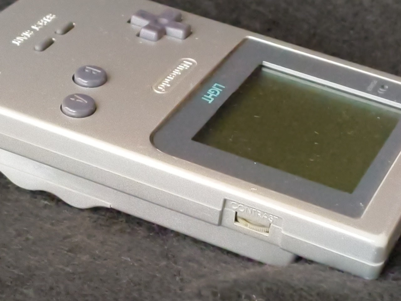 JUNK, Defective, Nintendo Gameboy Light silver color console HGB-101,-h0220-