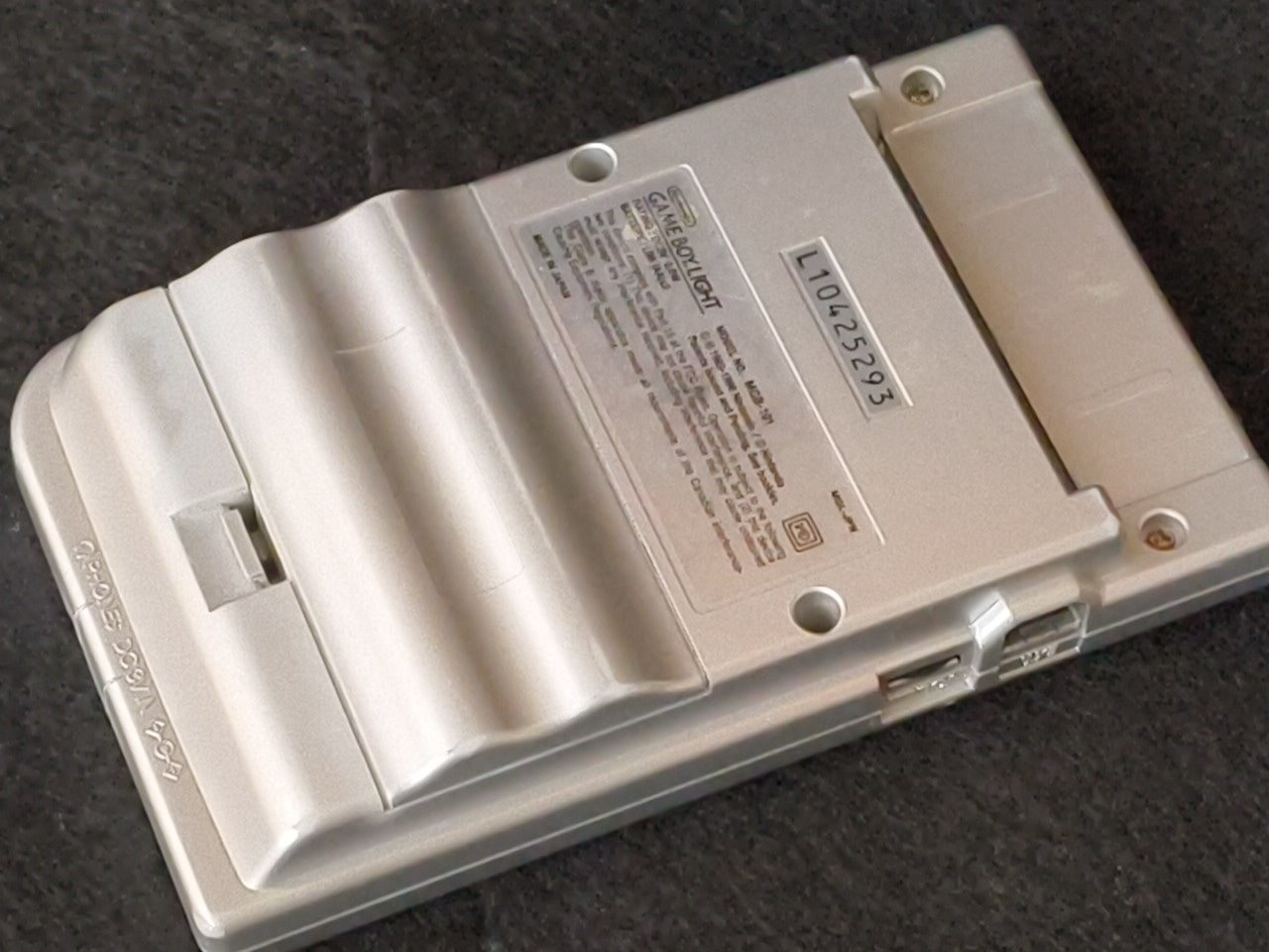 JUNK, Defective, Nintendo Gameboy Light silver color console HGB-101,-h0220-