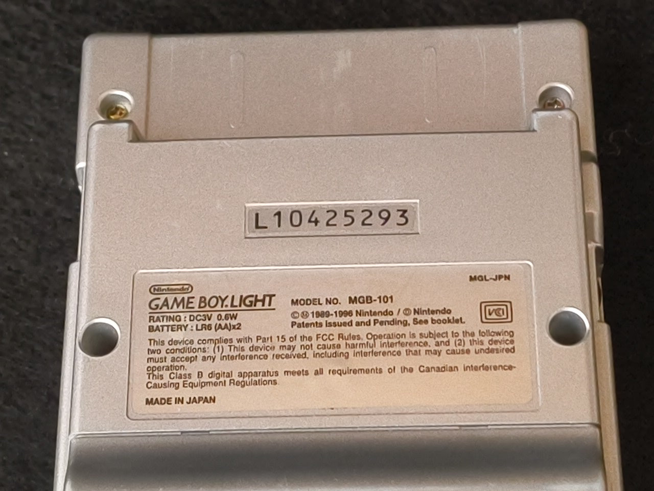 JUNK, Defective, Nintendo Gameboy Light silver color console HGB-101,-h0220-
