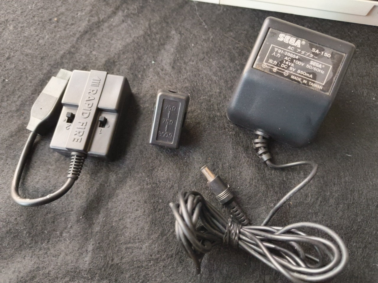 Defective, SEGA MARK 3 III CONSOLE (Sega Master System) ,w/Pad and Box-h0220-