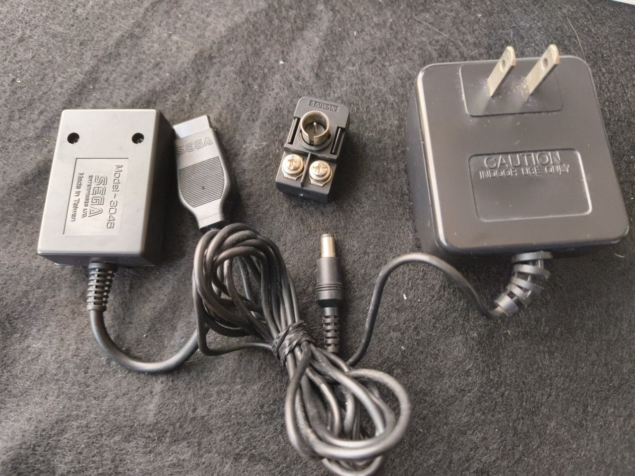 Defective, SEGA MARK 3 III CONSOLE (Sega Master System) ,w/Pad and Box-h0220-