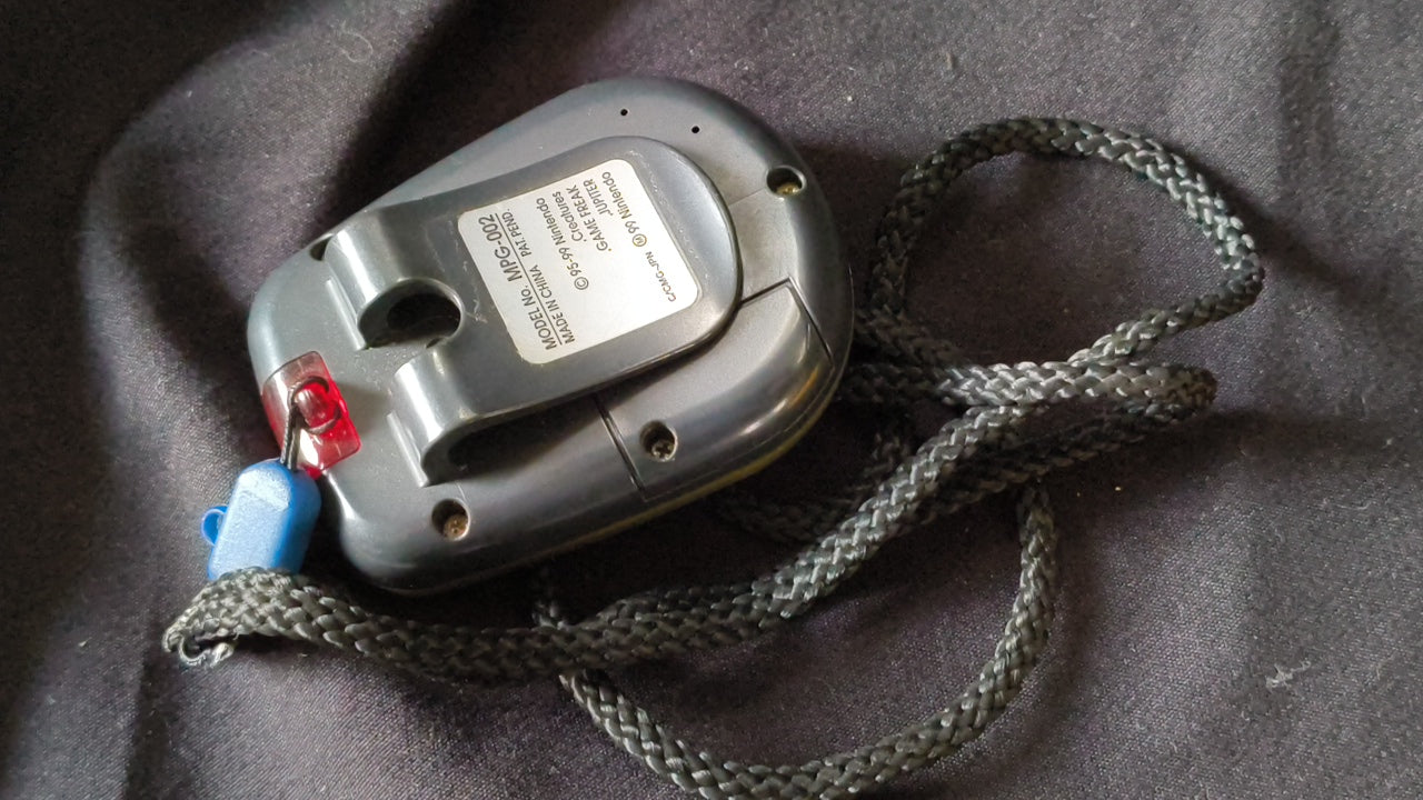 JUNK/Broken Nintendo Pocket Pikachu 1998 Pokemon Pedometer 2-PCS set h0317