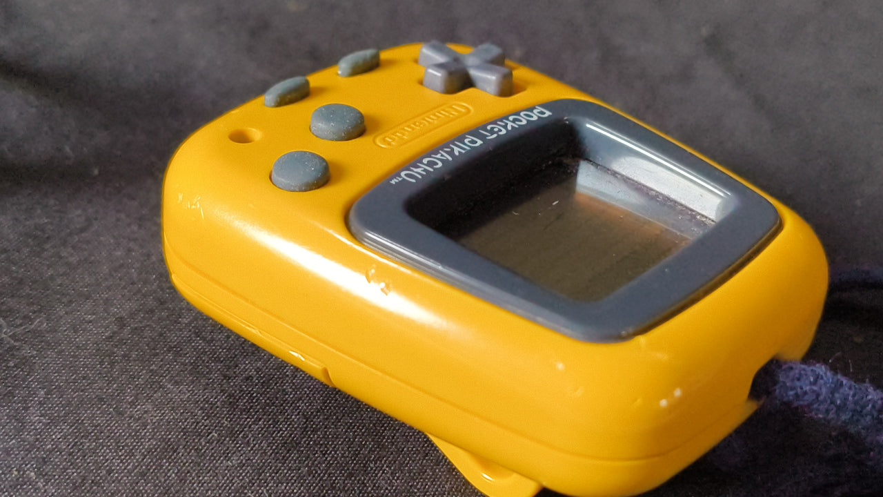 JUNK/Broken Nintendo Pocket Pikachu 1998 Pokemon Pedometer 2-PCS set h0317