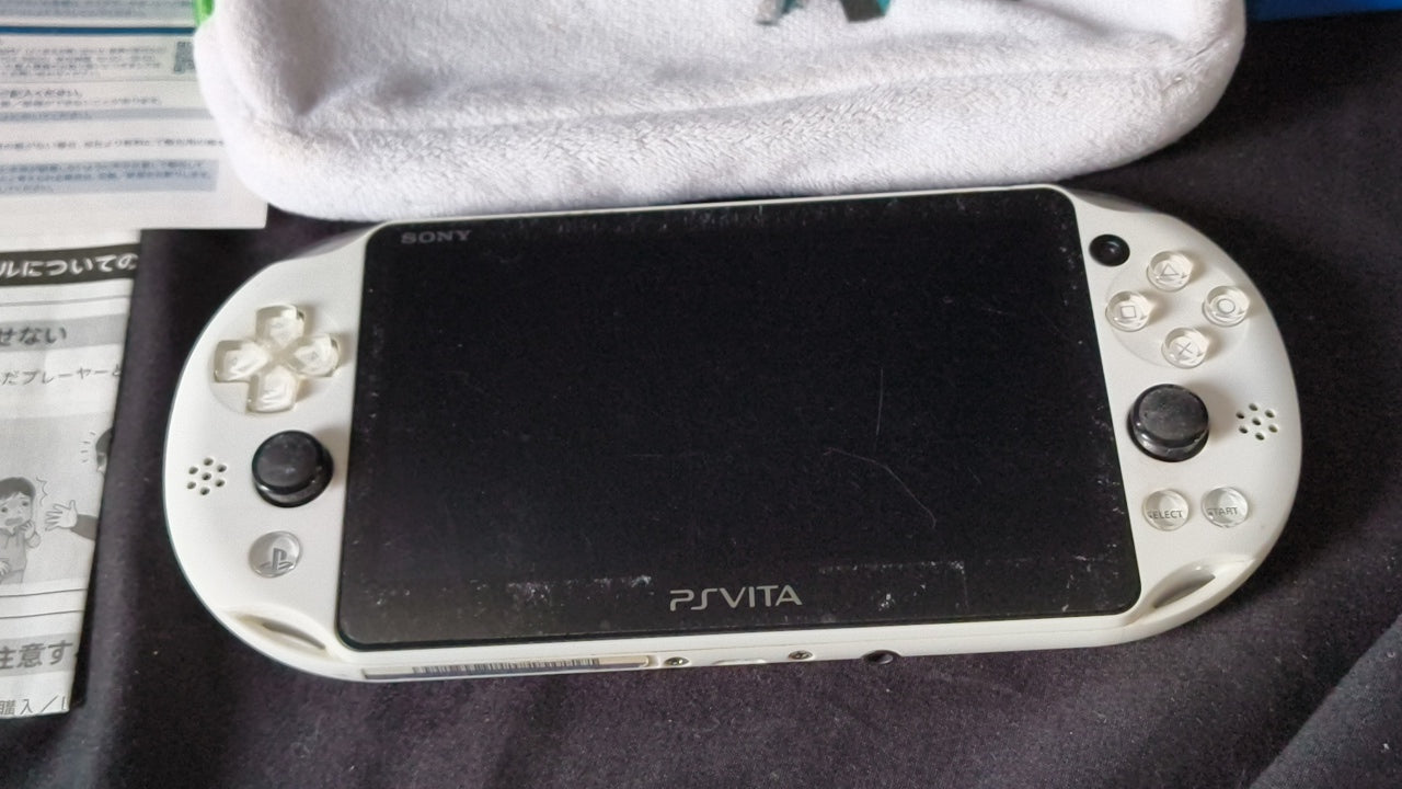 SONY PS Vita PCH-2000 Glacier White Console 1GB, w/Manual Box set,Working-h0317-