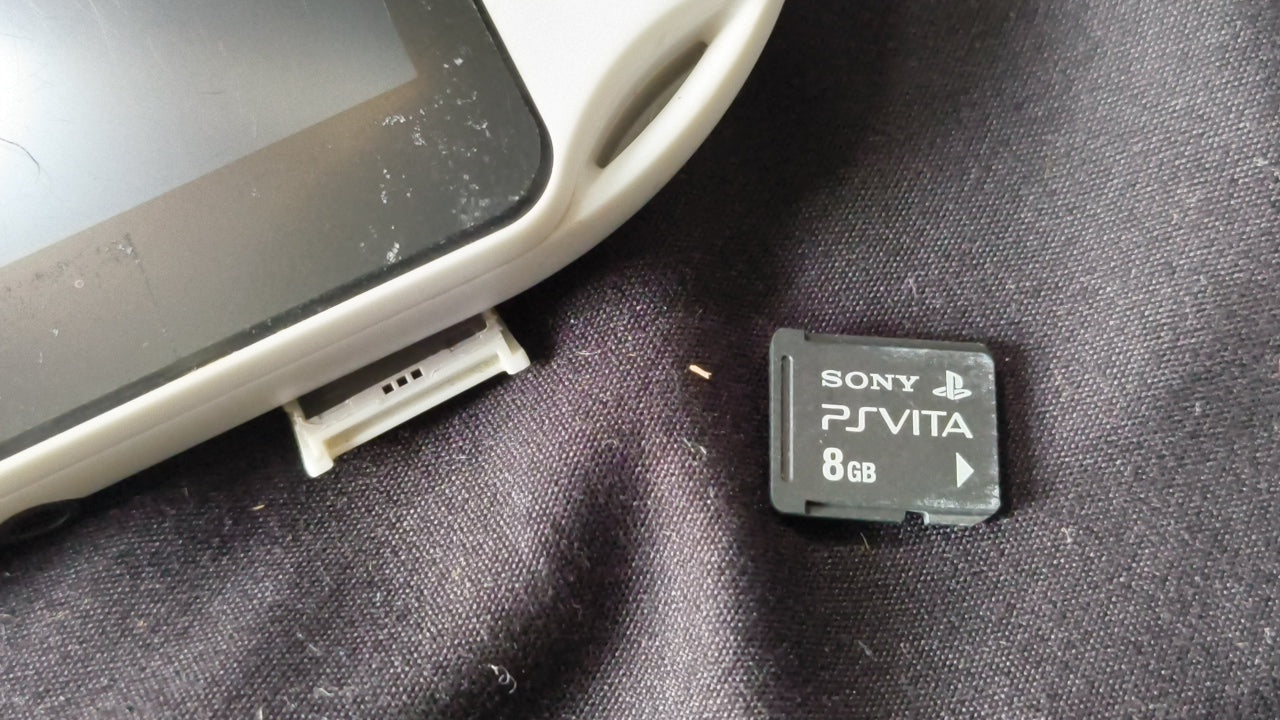 SONY PS Vita PCH-2000 Glacier White Console 1GB, w/Manual Box set,Working-h0317-