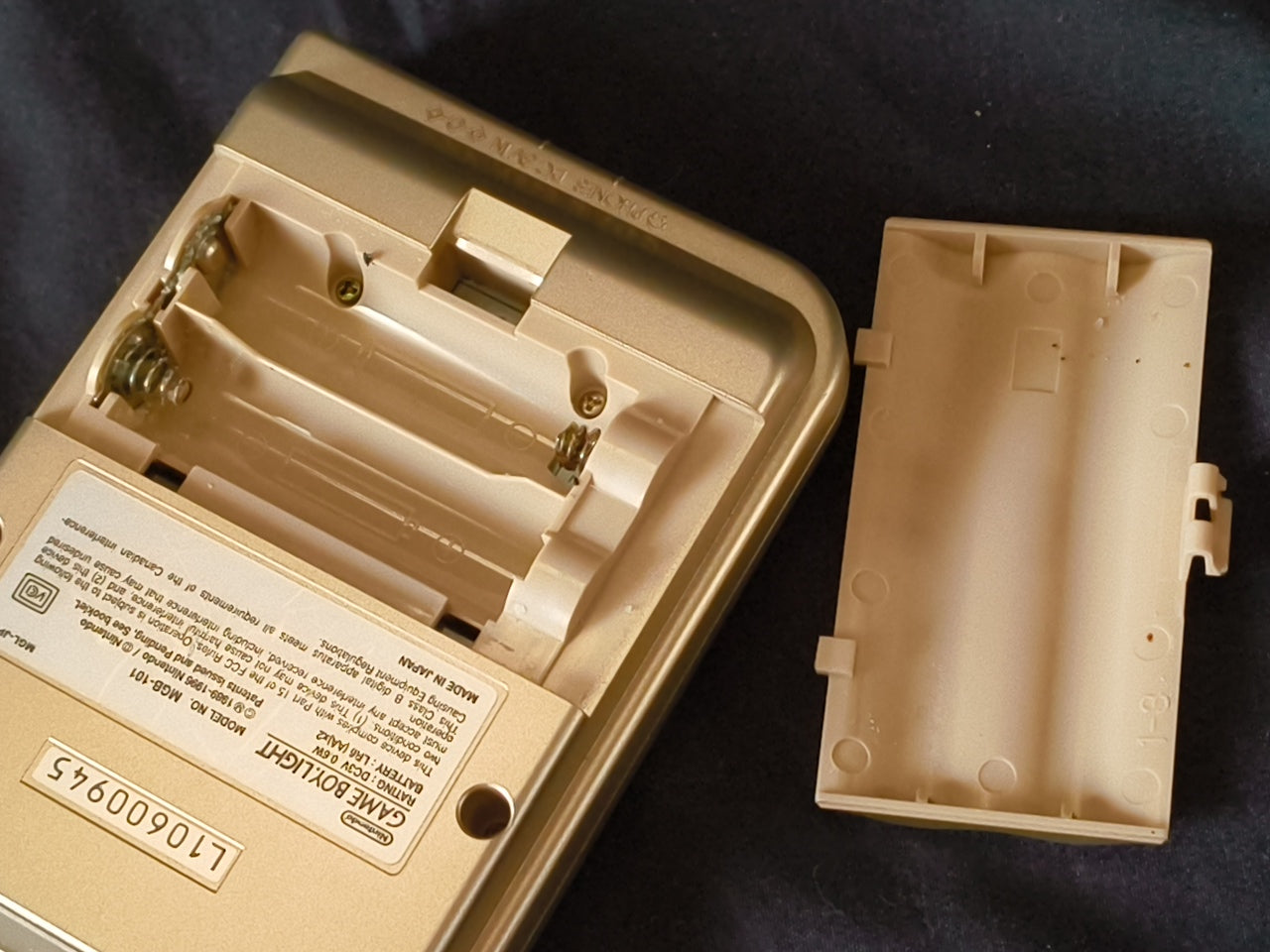 Used, Nintendo Gameboy Light Gold color console MGB-101 w/Game, Working-h0321-1